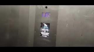 horrible ! ascenseur modernisé par paca service avec du sodimas Marseille France 