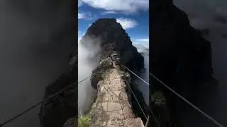 Pico to Pico 🇵🇹 Madeira&rsquo;s Cloud Trail Along PR1 #PicoRuivo #MadeiraHiking #wearetravelerz