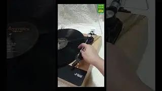 Product Highlight | JAM Soundstream Vinyl Turntable