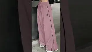 &ldquo;How to Style Jeans Like a Fashion Pro 😍👖&rdquo;#JeansTrend2025#DenimStyle#viral#JeansOutfit#StreetStyle