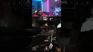 911 I&rsquo;d like to report a crime 😂  #apexlegends #apexlegendsclips #stream