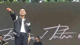 Betrand Putra Onsu - Kisah Romantis (Glenn Fredly) live at Jakarta running festival 2024 [4K]