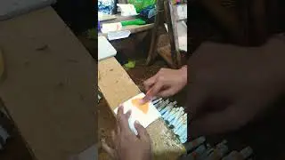 cara meberi lem pada ambri