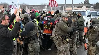 Протестующие столкнулись с федеральными агентами: Сент-Пол осажден после стрельбы в Рене Гуд.