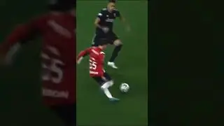 MIRA el ca&ntilde;o de Sebasti&aacute;n P&eacute;rez Bouquet a Danilo! #Chivas #Juventus #LigaMx #futbol #Soccer #fyp