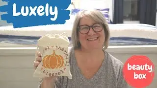 Luxely Beauty Box Unboxing