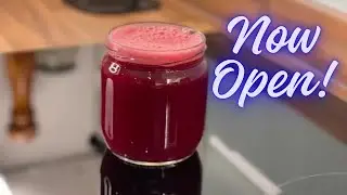 100% natural and made with beetroot, ginger, cucumber, lemon, and apple!