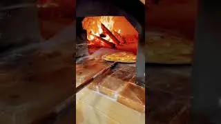 Cook pizza 4 fromage au four a bois fait maison #shortvideo