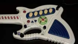CIRCUIT BENT 8BIT GUITAR by IGOR AMOKIAN - Demonstration IA147
