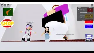 Playing escape evil mom obby