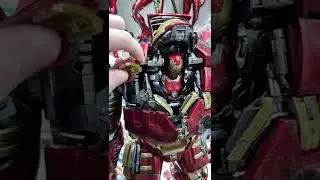 OLHA QUE INCR&Iacute;VEL a engenharia dessa Hulkbuster Hot Toys 1/6 #shorts