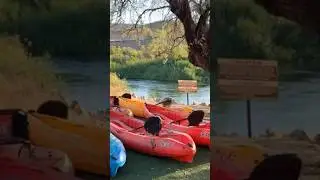 OMG! I didn&rsquo;t understand any instructions.. #couple #travel #adventure #saguarolake #kayaking