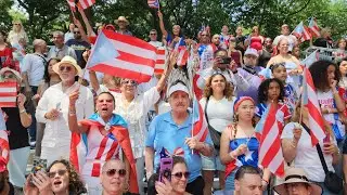 Michael Jackson de Aguada en la parada puertorriqueña de Nueva York.
