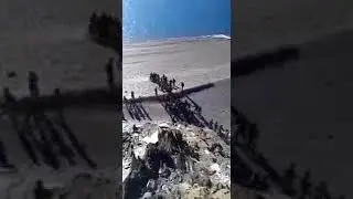 REAL FOOTAGE OF CHINESE ARMY STONE PELTING ON INDIAN ARMY SHAMELESSLY