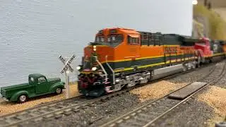 BNSF 3707 takes the H-FRSBAR through Summit!