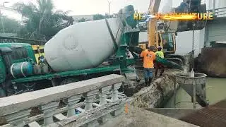 HALA nagbuhos na sa floating bridge ilogpasig ESPLANADE matatapos na.