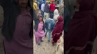 Banana selling at very low price#auction #fruit #pakpattan #sweet #banana #food #shorts