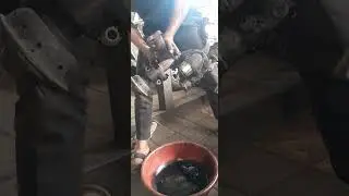 #Scorpio gadi #Turbo Mein #oil a raha hai #batao kya #problem hai#