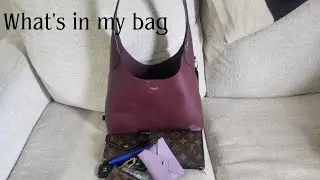 What's in my Bag? Coach Brooklyn 28 Edition