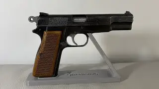 3D printed Browning Hi-Power prop replica &ndash; assembly video