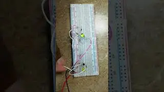 Bistable Mutivibrator  #shorts #Breadbord in University Lab work #university #Astable #Mutivibrator