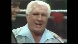 Blassie & Arion Insult the Crowd