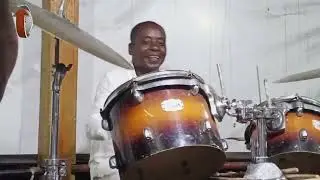 FEMIA LIVE - SIKINDE/ SHUHUDIA JUMA CHOKA AKIZIONEA DRUMS!!!