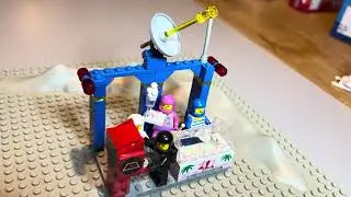 LEGO - 6402 Sidewalk Cafe, Classic Space style