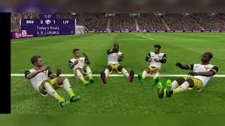 Make custom kits in PES MOBILE 2021😱.