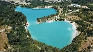 Lac bleu turquoise/Blue lagoon/ piscine g&eacute;ante!
