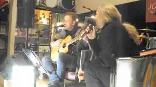 L. Patrignani sings 