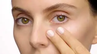 How To Use: Retinol Correxion Line Smoothing Eye Cream