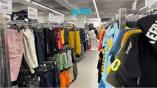Bade Dino ke Baat V Mart Gaya Eid shopping Karne 🤩 Exploring V Mart￼￼#srinagar #kashmir
