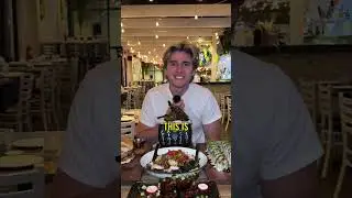 Пробую якобы любимое блюдо Джо Берроу