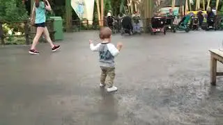 A Bug's Land, Retro Disneyland, learning to walk