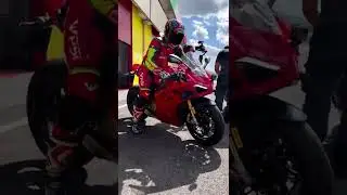 Karel Abraham enjoying Panigale V4S Sound and Full Speed 💨