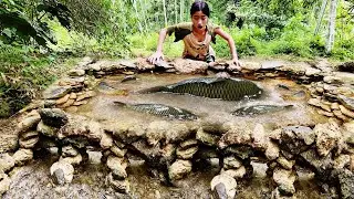 Orphan Girl: Has Top Fishing Skills Harvesting Fish to Sell