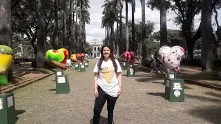 Esculturas de Cora&ccedil;&atilde;o est&atilde;o expostas na Pra&ccedil;a da Liberdade em Belo Horizonte