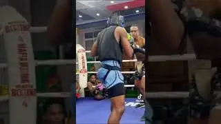 KUME KUCHA IBRAHIM CLASS VS SAIDI CHINO WAKICHAPANA NDANI YA MAFIA BOXING AREN