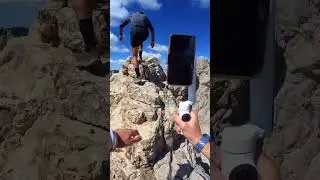 Stable footage even on the trail? 🏃 #Insta360 #gimbal #phone #stabilizer #videoshort #hiking #fyp