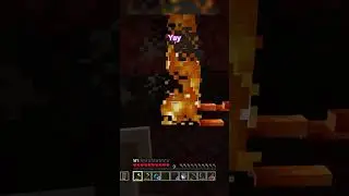 Minecraft But I'm shrinking EVERY MINUTE