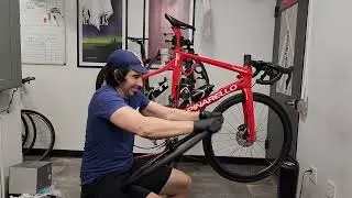 Pirelli P ZERO tubeless installation.  Pinarelo Paris Ultegra Di2