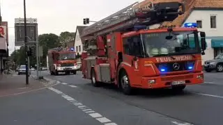 [Großbrand in Harpstedt] Feuerwehr Wildeshausen  & Bassum sowie Fernmeldezug LK OL auf Einsatzfahrt