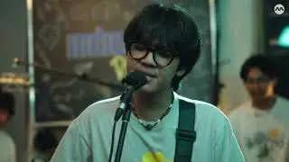Indiego Recess S4 ft. Intermission's noise-rock party music!
