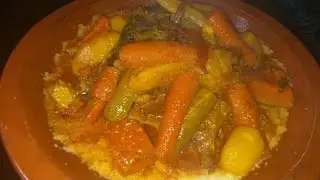 كسكس بالسميد ولحم الرأس