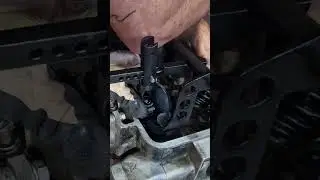 Ventil ausbauen  #mechanic #automobile #diy