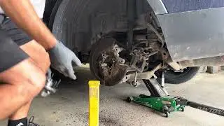 Wheel bearing / Hub assembly removal 2011-2016 Ford explorer using removal tool