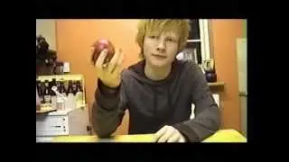 Ed Sheeran (How much can you fit in your mouth) - Apple