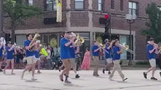 Highland Park parade marcher recalls moments gunfire erupted: 'Heard what sounded like gunshots'