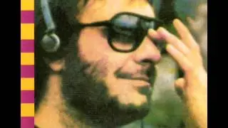 León Gieco -Tema de los mosquitos